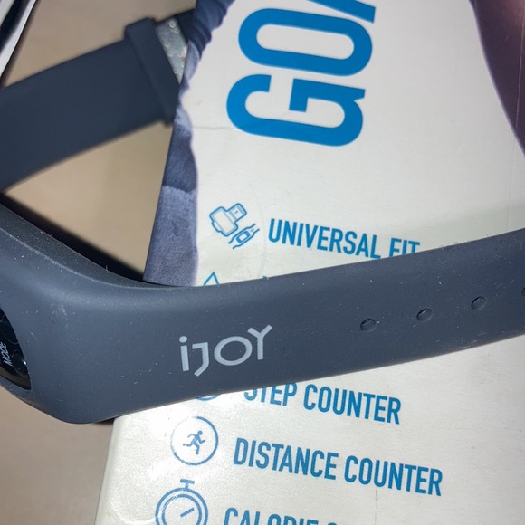 Box opened- Never used Fitness tracker - Picture 5 of 9